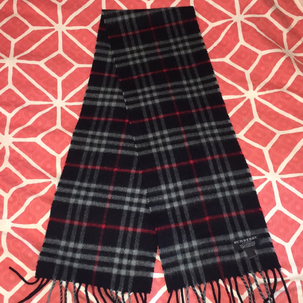 BURBERRY London Nova Check Classic CASHMERE scarf - Picture 1 of 8